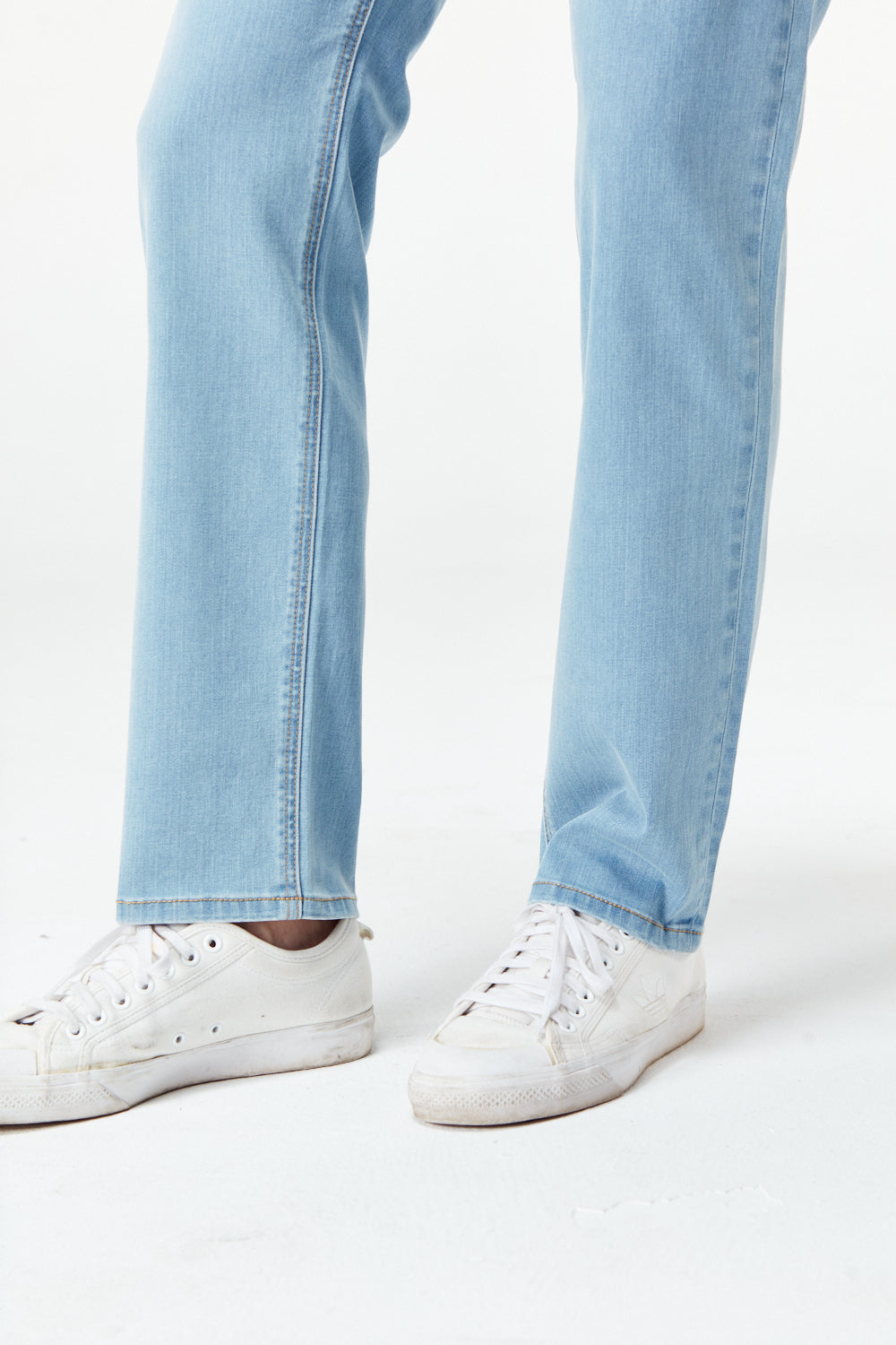 Men's Comfortable Straight-Leg Jeans | Made to Measure