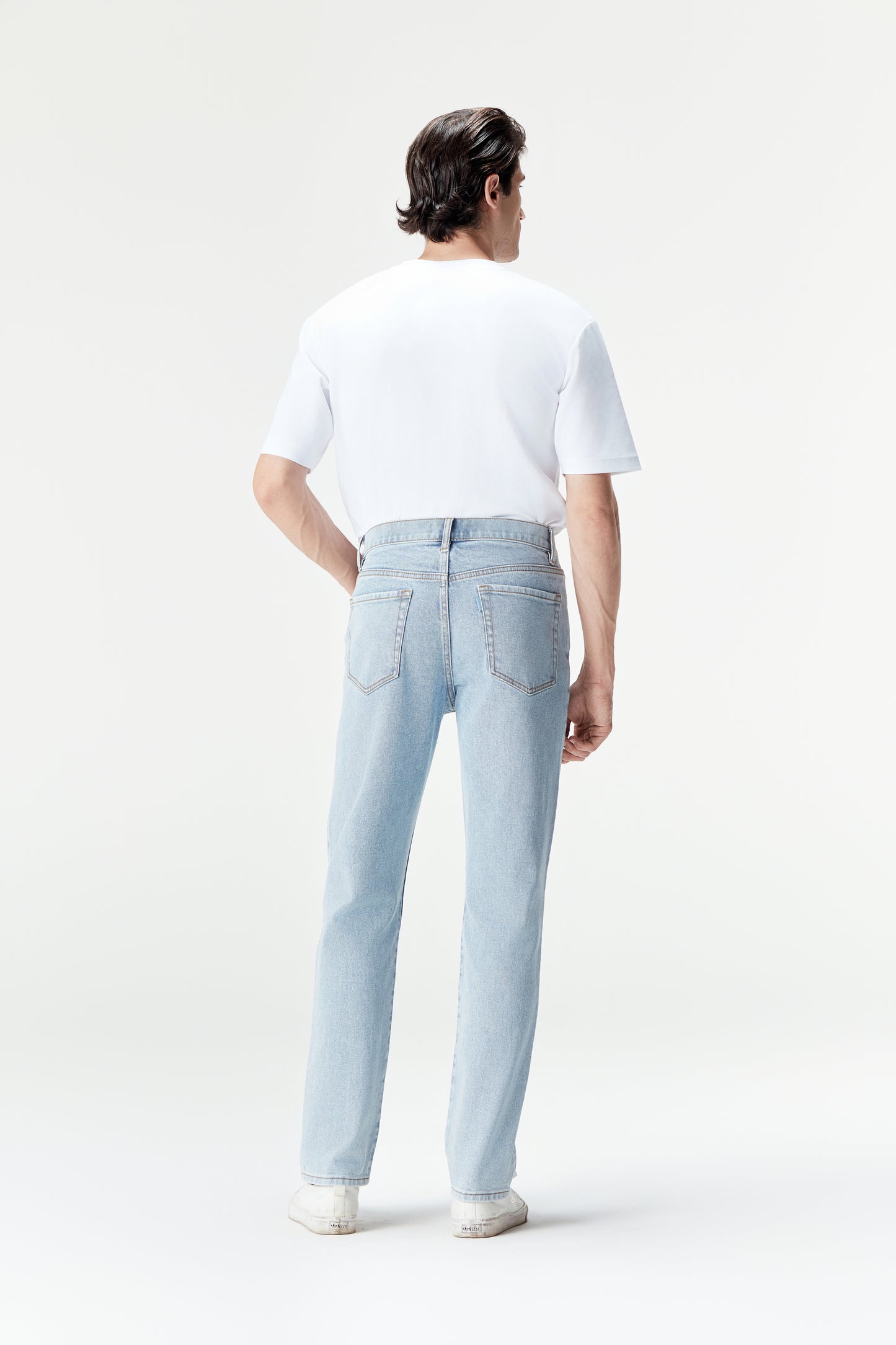 Men's Comfortable Straight-Leg Jeans | Made to Measure
