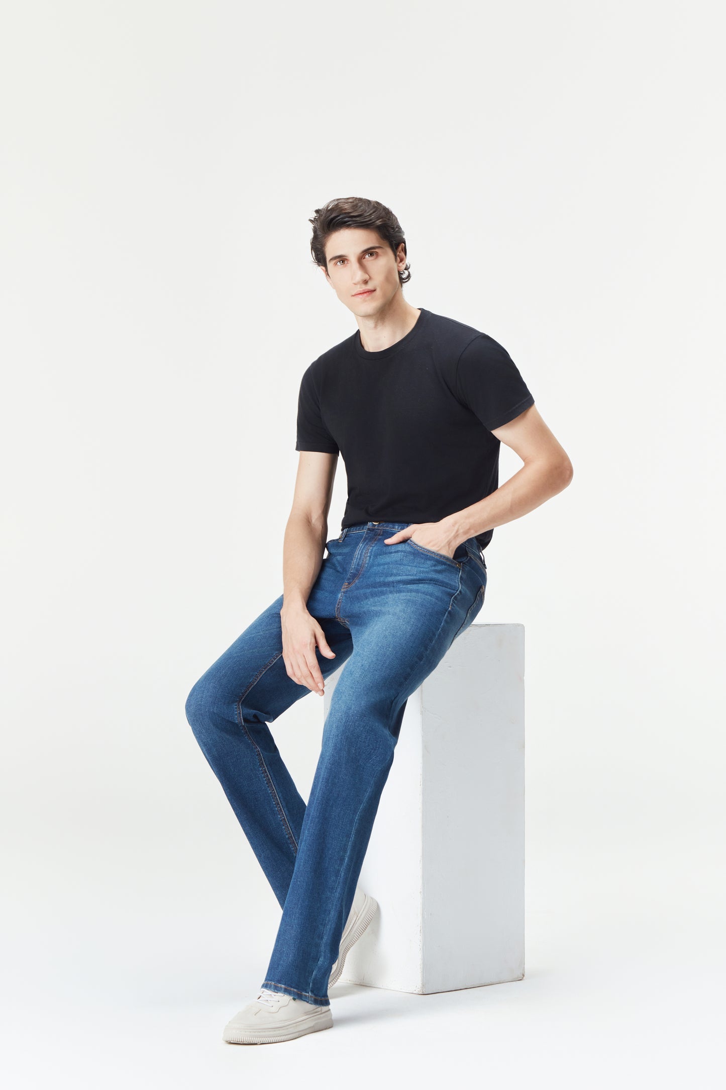 Men's Mid-Blue Fashion Versatile Jeans