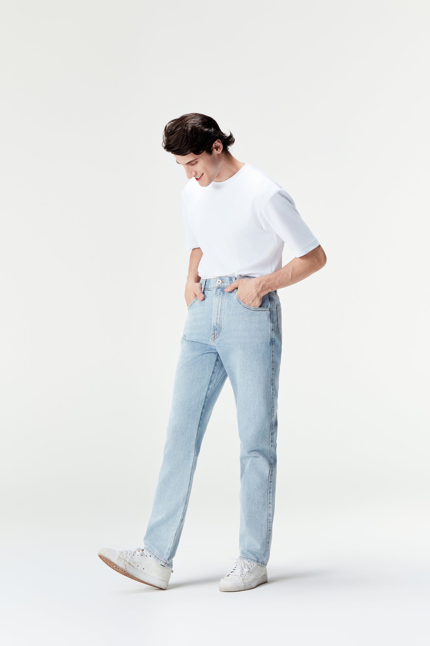 Men's Comfortable Straight-Leg Jeans  | Made to Measure